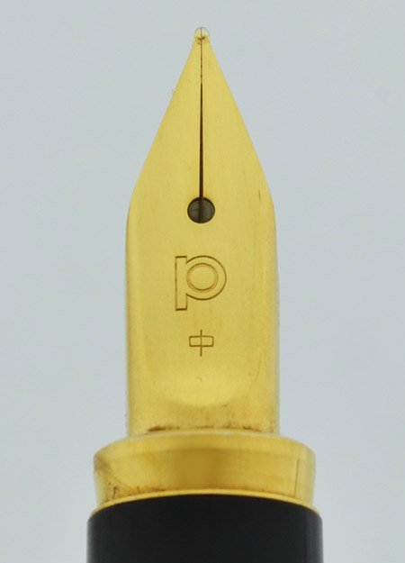 Platinum Riviere Fountain Pen - 1980s, Black w Gold Trim, Gold